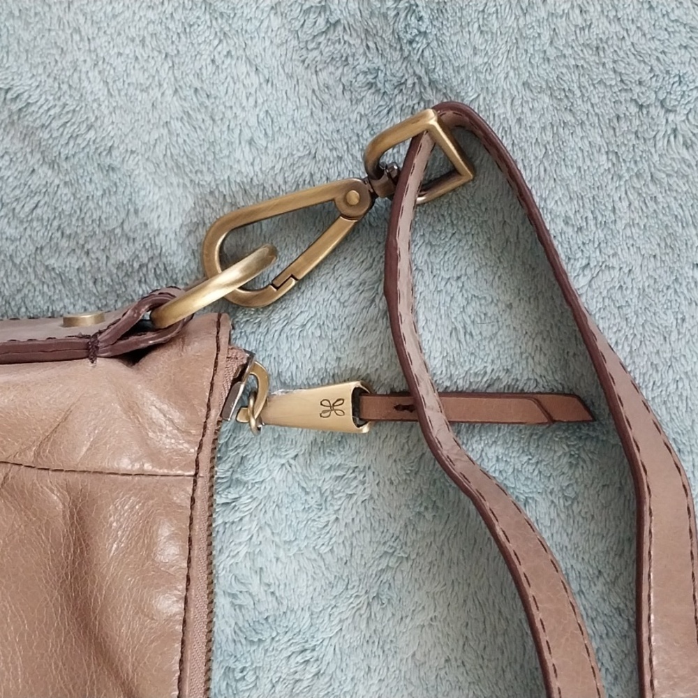 Hobo Shelia Large Polished Leather Satchel - Picture 6 of 8